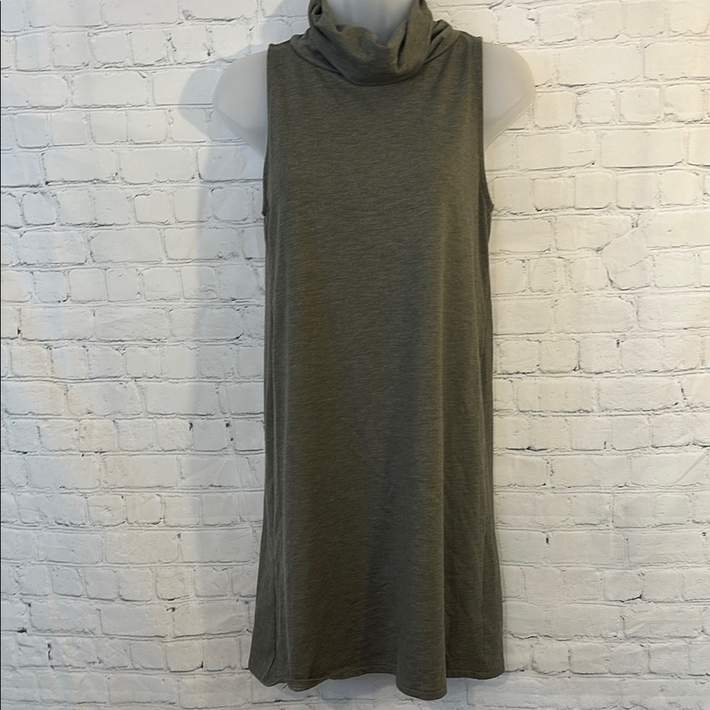 Leith Sleeveless Olive Green Dress